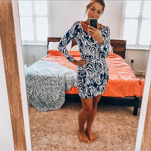 Lilly Pulitzer Dresses & Skirts - Lilly Pulitzer navy + white dress